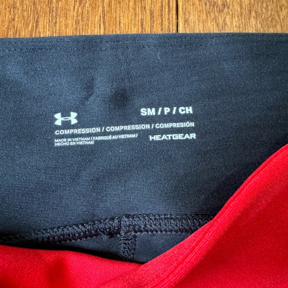 Underarmour compression leggings NWOT - Picture 3 of 6